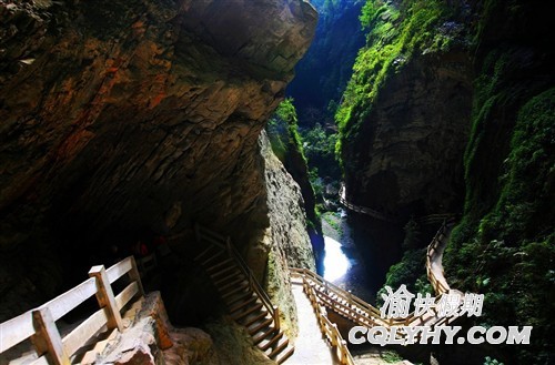 龙水峡地缝风景区