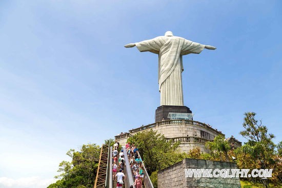 先睹为快！世界12大旅游胜地背面照